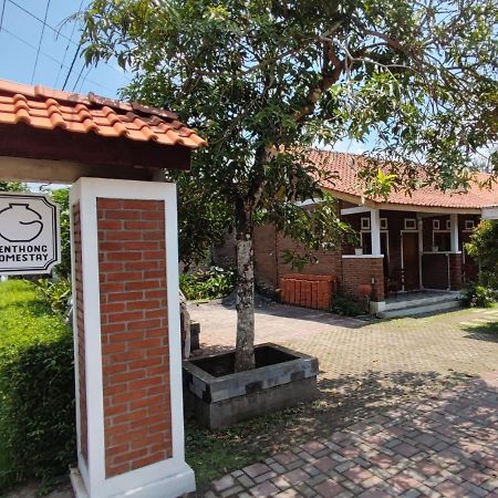 Genthong Homestay Magelang Eksteriør bilde