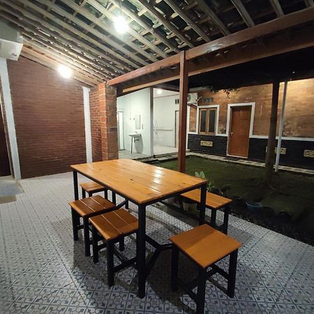 Genthong Homestay Magelang Eksteriør bilde