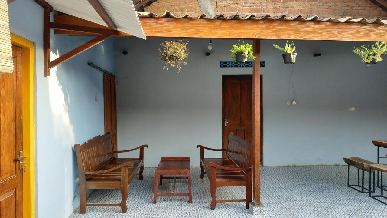 Genthong Homestay Magelang Eksteriør bilde