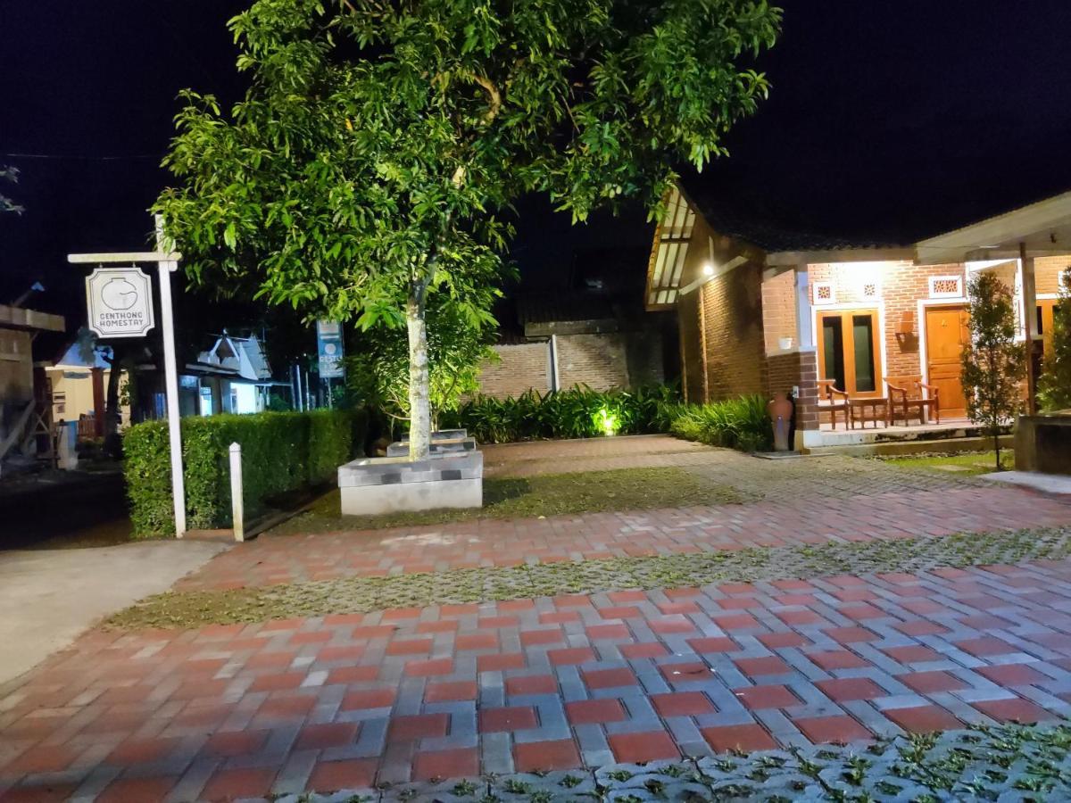 Genthong Homestay Magelang Eksteriør bilde