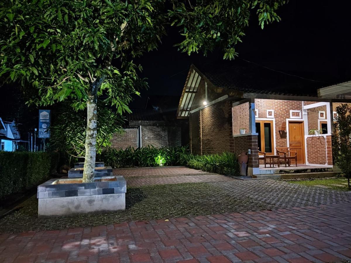Genthong Homestay Magelang Eksteriør bilde