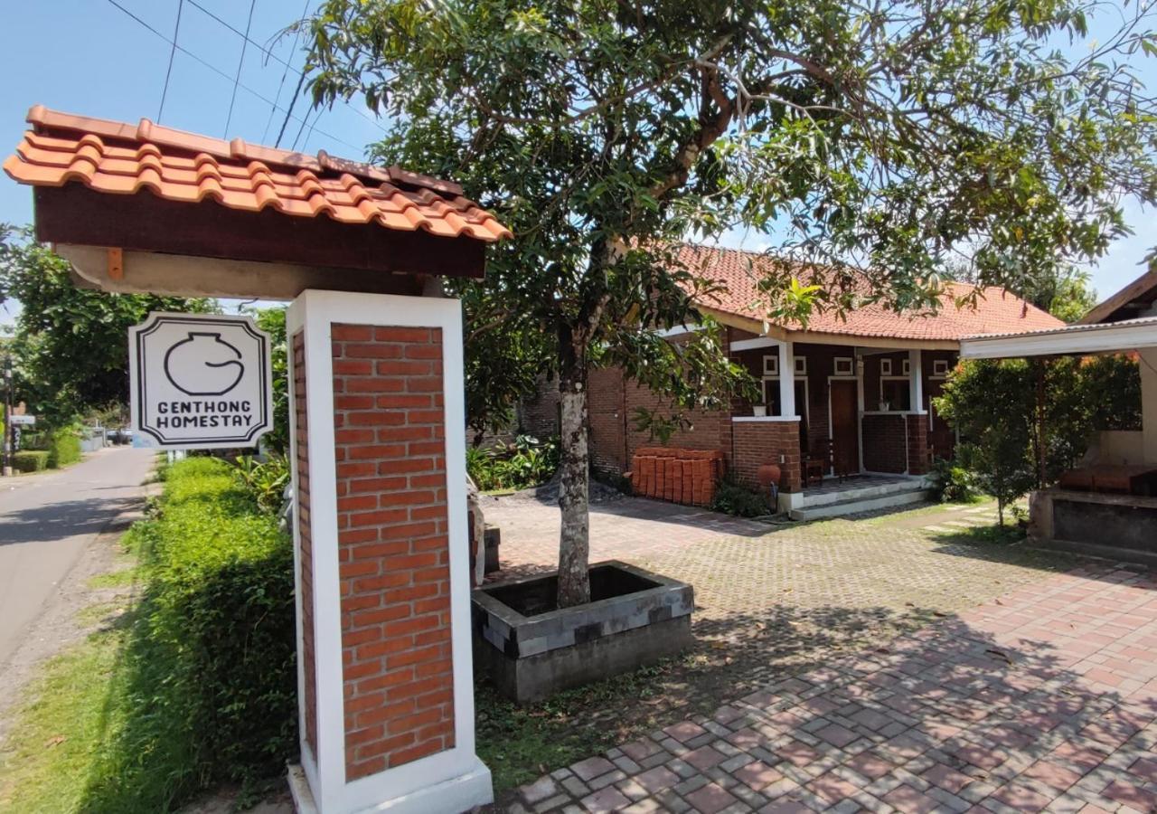 Genthong Homestay Magelang Eksteriør bilde