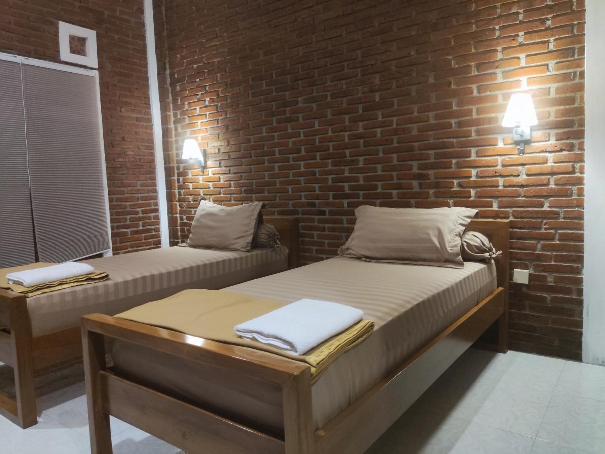 Genthong Homestay Magelang Eksteriør bilde