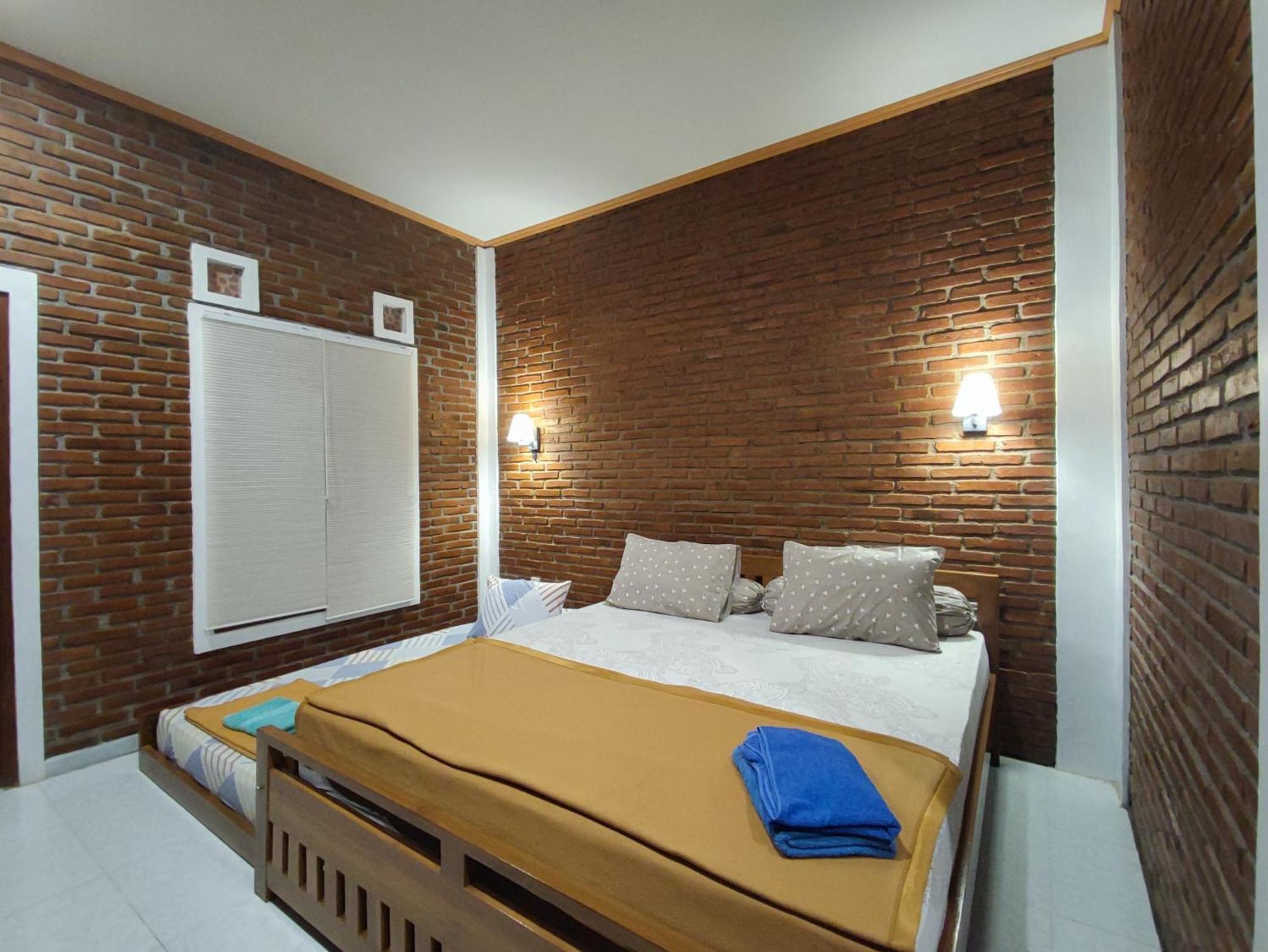 Genthong Homestay Magelang Eksteriør bilde