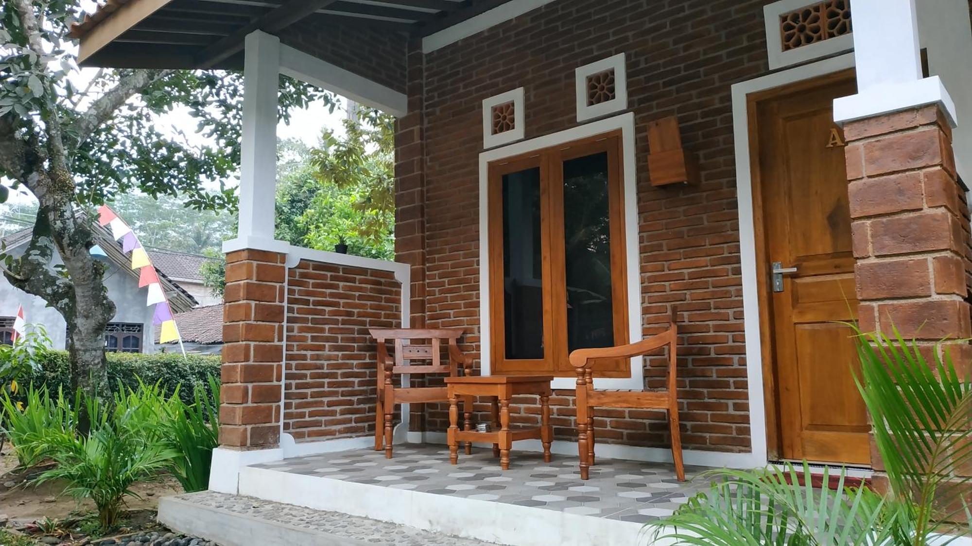 Genthong Homestay Magelang Eksteriør bilde