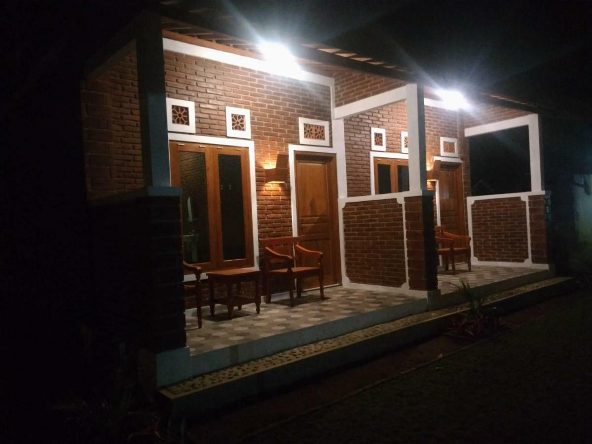 Genthong Homestay Magelang Eksteriør bilde