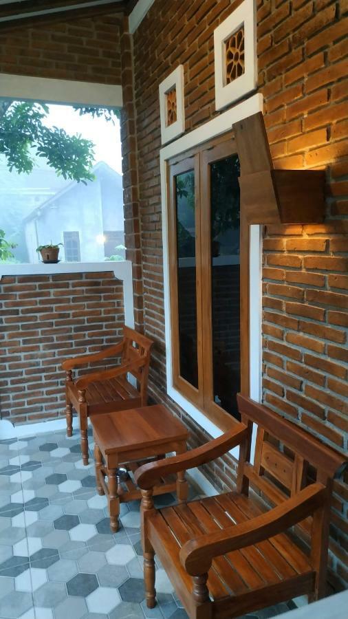 Genthong Homestay Magelang Eksteriør bilde